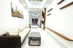 Bán nhà mặt ngõ hoàng quốc việt ô tô đỗ cửa vừa ở vừa kinh doanh 40m 5.7 tỷ