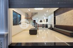 Bán nhà, cổ bi, lô góc, ô tô vào nhà, tặng full nội thất, 58m, 4 tầng, 4.95 tỷ