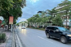 Bán nhà c4 mặt phố cổ linh vỉa hè 5m kinh doanh mọi loại hình 60m2 mt 4m