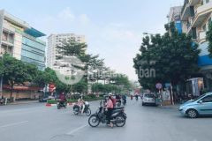 Bán đất mặt cổ linh, kinh doanh đỉnh, vỉa hè rộng, 100 m2, mt 6,7 m, chỉ 27 tỷ.