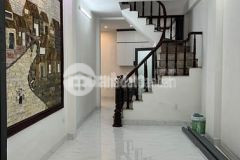 Nhà đẹp ngõ hoàng hoa thám, giá 5.5 tỷ, 40m2x5t, ô tô vào, 2 thoáng, kd