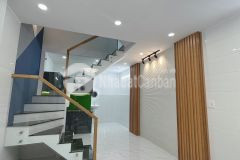 Chủ ngộp bank cần bán gấn căn nhà ngay chợ bình chánh