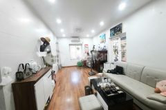 Bán căn hộ tập thể phố tôn đức thắng, 70m2, 2 ngủ, ô tô đỗ chân cầu thang, 50m ra phố