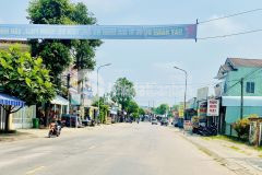 Mở bán vài lô đất nền đô thị ngay trung tâm chợ sẵn sổ đường ô tô.