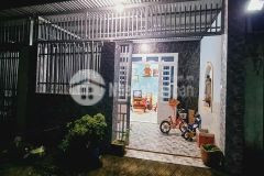 Cần bán căn nhà cấp ở hóc môn 94,5m2 sổ riêng giá 1 tỷ 050.