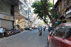 Hot hot hot bán nhà mặt phố hoàng hoa thám số 711a, kinh doanh cực tốt.