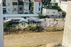 Bán nhà 5 tầng mới đức giang,long biên 35m2,mt5.4m,lô góc nhỉnh 4 tỷ