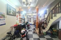 Bán nhà lĩnh nam, hoàng mai, gần phố, gần ô tô, nhà dân xây 35 m2, 3 tỷ 200