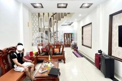 Bán nhà gần trường cấp 2 thạch bàn, long biên 35m2, 5t giá 3 tỷ