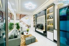 Tam trinh nhà đẹp có 1 0 2, 40m mặt tiền 3,5m 4 tầng nhưng nhỉnh có 4 tỷ