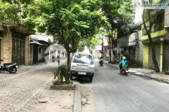 Bán nhà mặt phố tây trà vỉa hè đá bóng kinh doanh đỉnh, 45m2, c4, mặt tiền 4m, 6.9 tỷ.