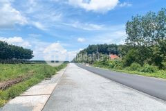 Mặt tiền đường nhựa liên xã 32m, minh lập