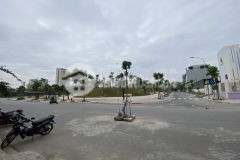 Tái định cư đầm nấm ngọc thụy mặt đường 22m view công viên vỉa hè kinh doanh 2 thoáng.