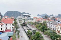 Bán căn nhà 5 tầng 1 tum trục đường to thông cột 3 gần quảng trường trung tâm tp hạ long