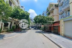 Liền kề nhà vườn, kđt việt hưng, 110m x 5 tầng, mt 5.5m, nhìn ra vườn hoa, 19 tỷ 2