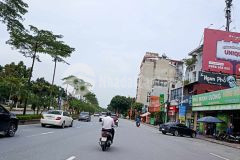 Cần bán gấp nhà mặt phố cổ linh, quận long biên 100m2, c4, 6.68m mt, kd, vỉa hè, giá 26.5 tỷ.