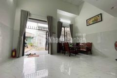 Nhà cấp 4 gác đúc đẹp giá rẻ kiệt xe tải tôn đản chỉ 2ty180