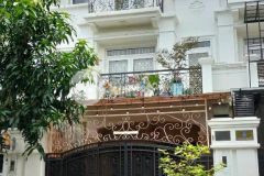 Chính chủ gửi bán nhà mt đường số 6 city land garden hills.