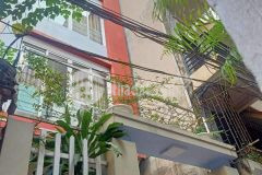 Nhà xây mới 5 tầng gần mặt phố kẻ vẽ giá thuương lượng 3,6 tỷ.