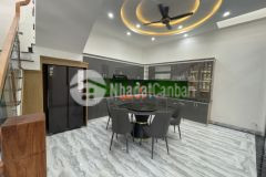 Nhà 1 mê mới hẻm 120 y wang ngay cổng sau đại học tây nguyên