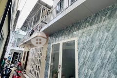 Bán nhà trệt lầu mâm bê tông nhẹ giá siêu rẻ hẻm 71 quang trung