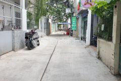 Nha hem xe hơi cach mang thang tam, 52m2, 4 tâng, gia 6.7 ty