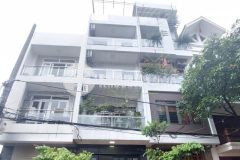 Nhà đẹp ngọc thụy gara thang máy ngõ thông ô tô tránh gần công viên