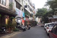 Chính chủ bán gấp nhà mặt phố kim mã giá 23.5 tỷ, 40mx5 tầng, đầu tư kd tốt.