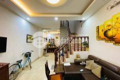 Bán nhà 4 tầng phố tây sơn đống đa, ngõ ô tô thông, trước cửa ô tô đỗ, kinh doanh.