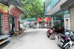 Bán nhà phố phan văn trường, cầu giấy. vỉa hè, oto tránh, kinh doanh. 60m2 x mt7m. giá 15 tỷ