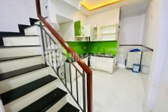 Gấp bán nhà lạc long quân tân bình 3 tầng đúc, 3 pn chỉ 3 tỷ nhí