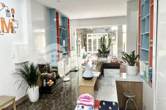 Bán nhà mặt phố hai bà trưng gần ngã tư vọng giải phóng, ô tô dừng đỗ cửa, kinh doanh đẹp.