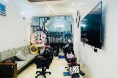 Vnhỉnh 5 tỷ là có thể sở hữu ngay nhà 4 tầng 51m tại lò đúc chủ nhà cần bán ngôi nhà xây dựng kiên c