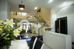 Chính chủ bán gấp nhà mặt phố quán thánh giá 37 tỷ, 150m2. lô góc, kd tốt