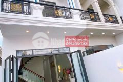 Bán nhà mái thái hiện đại chợ thạnh phú 1 lầu 1 trệt, sân xe hơi 5m