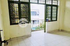 Bán nhà 50m2, 3 tầng, lê quang định, bình thạnh,, hẻm xe hơi, giá ngộp chỉ 7.x tỷ