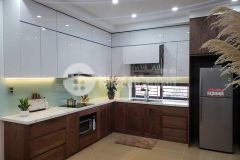 Bán nhà 5 tầng, lô góc, full nội thất hiện đại, gần phố, giá nhỉnh 6 tỷ