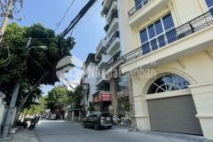 Bán nhà 5 tầng ngọc thụy,long biên 30m2,mt 3.7m,gần chợ nhỉnh 3 tỷ