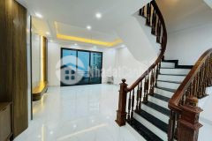 Nhà mới hoàng hoa thám gần phố lô góc 2 thoáng vĩnh viễn 45m x 5 tầng 6.1 tỷ