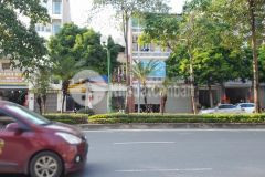 Bán gấp nhà 100m2 mặt phố kinh doanh quận long biên, vỉa hè rộng, đường 6 làn xe