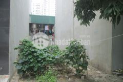 Nhỉnh 2 tỷ, 33m2 đất mặt ngõ 750 kim giang cạnh kđt linh đàm, taxi đỗ cửa. lh 0989.62.6116