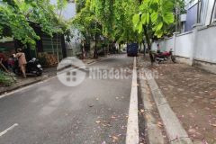 Bán đất phố chu huy mân, đường rộng vỉa hẻ 2 bên khu dân trí cao kinh doanh dòng tiền ổn định