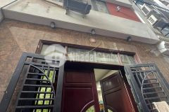 Bán nhà 34m2 x 5 tầng, mặt tiền 4.6m, đường thạch bàn, quận long biên, gần hồ 2.9 tỷ