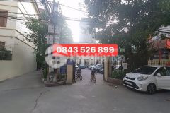 Bán nhà c4 phố nguyễn văn cừ ô tô sát phố nở hậu 65m2 mặt tiền 4m nhỉnh 8 tỷ