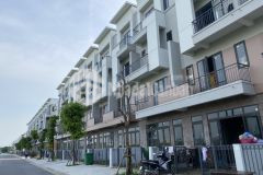 Chỉ 3,x tỷ cả nhà 4 tầng và cả đất khu đô thị vsip từ sơn