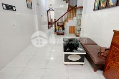 Cần bán nhà trung tâm phú nhuận, sát mặt tiền, thông thoáng, 40m2, 4 tầng 5.79 tỷ