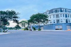 Nhà 4 tầng 6 x 25m tôn đức thắng eco city