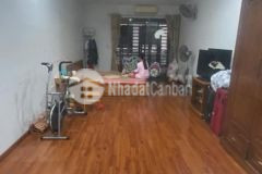 Bán nhà phố hoàng quốc việt 40m2,,5t mt 4m