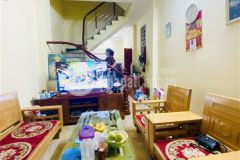 Chi vơi 4,8 ty nha lô goc ngo đai tư, hoang mai 43m2, 4 tâng, mt 3,8m