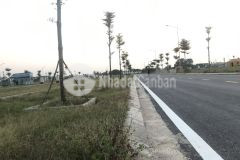 Trung tâm thị trấn bích động, mặt tiền 5,5m, giá 1,6 tỷ, hướng đông nam